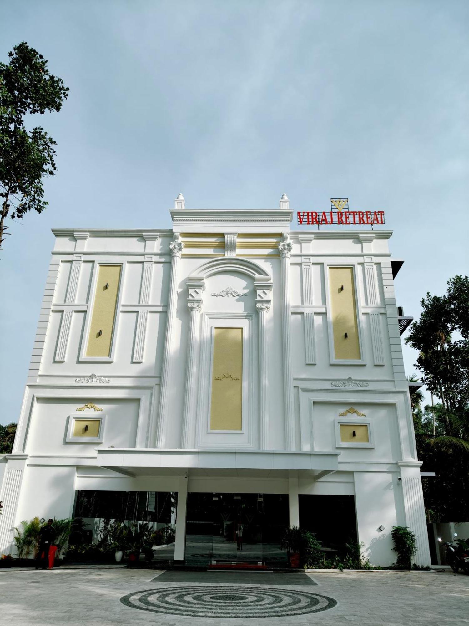 Viraj Retreat Hotel Mundrothuruth Exterior photo