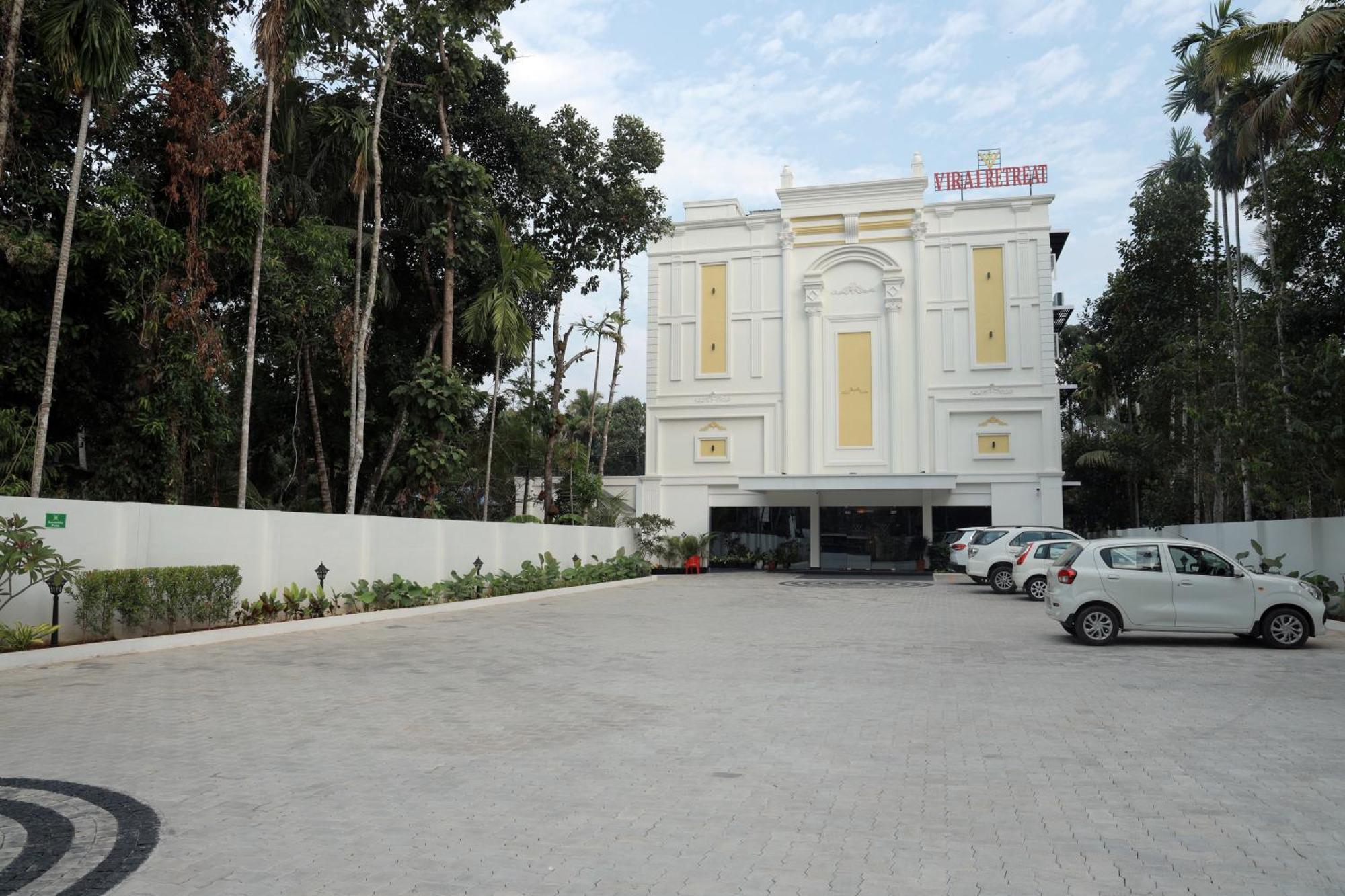 Viraj Retreat Hotel Mundrothuruth Exterior photo